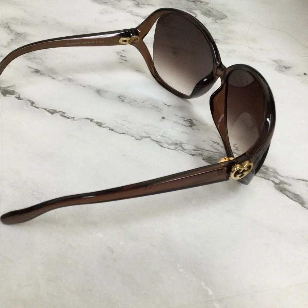 NIB Gucci Women’s Brown Gradient Oversized “Butterfly” Sunglasses